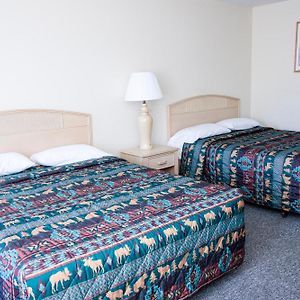 Standard Queen Room Two Queen Beds